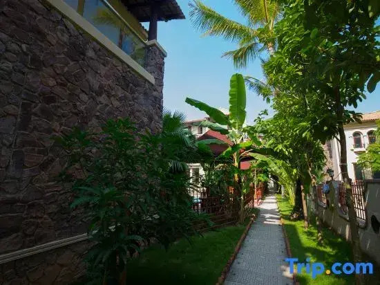 Xishuangbanna Lanzhu Villa Hotel