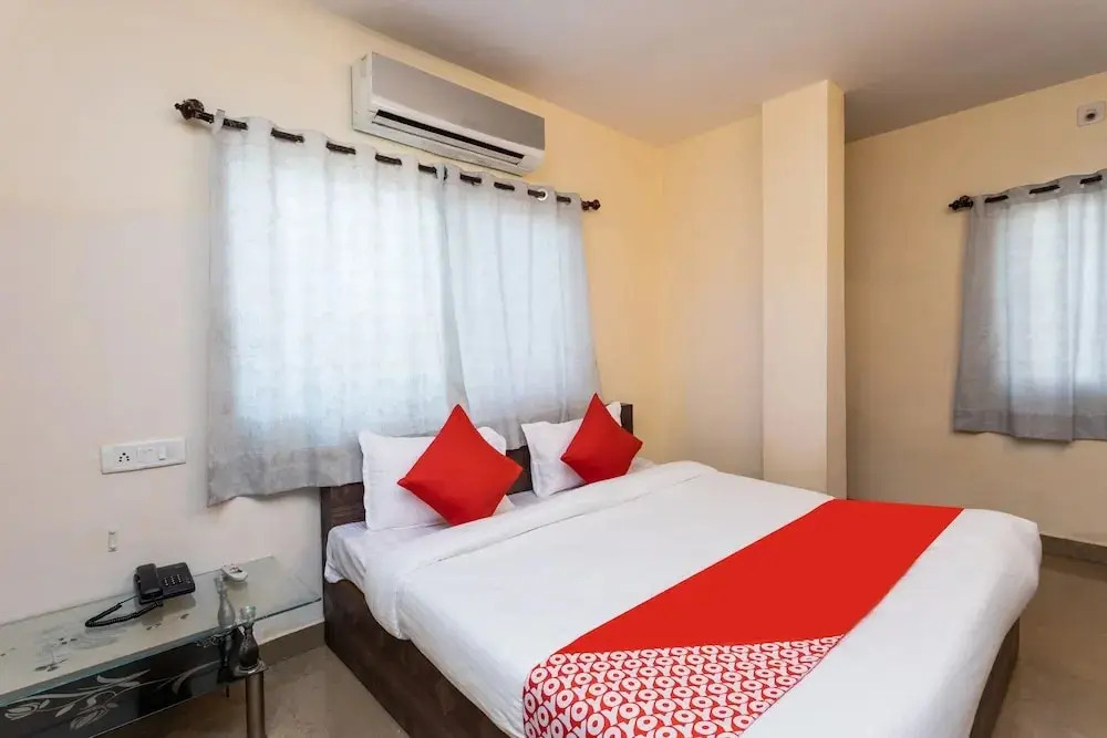 Hotel Padma Palace by OYO Rooms