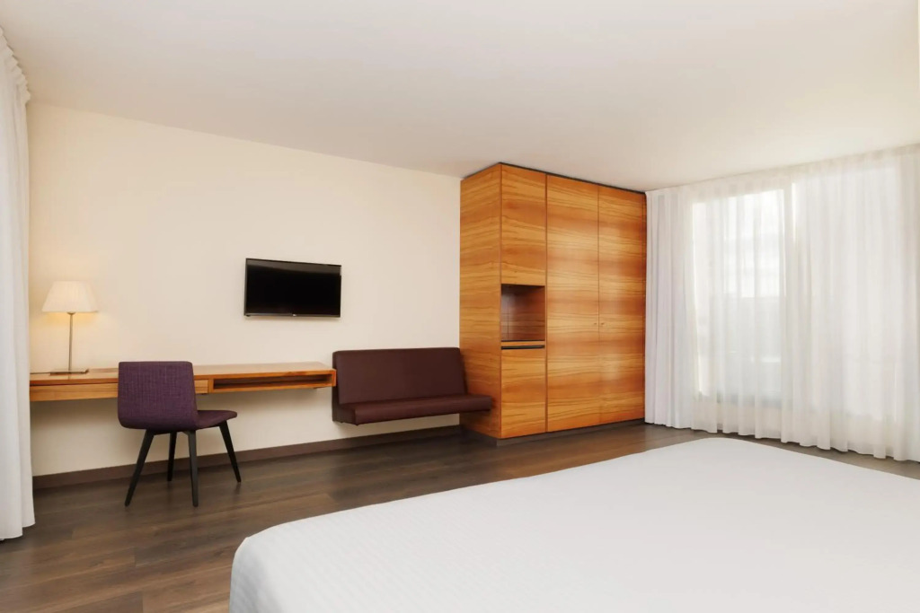 Eurostars Embassy