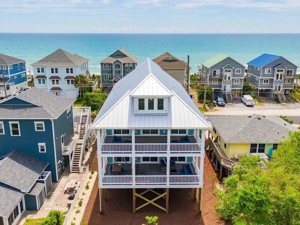 Anchors Aweigh by Topsail Realty