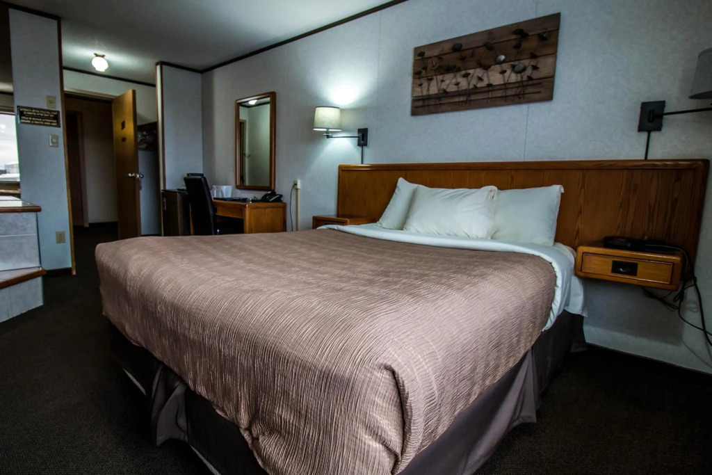 Companion Hotel Motel
