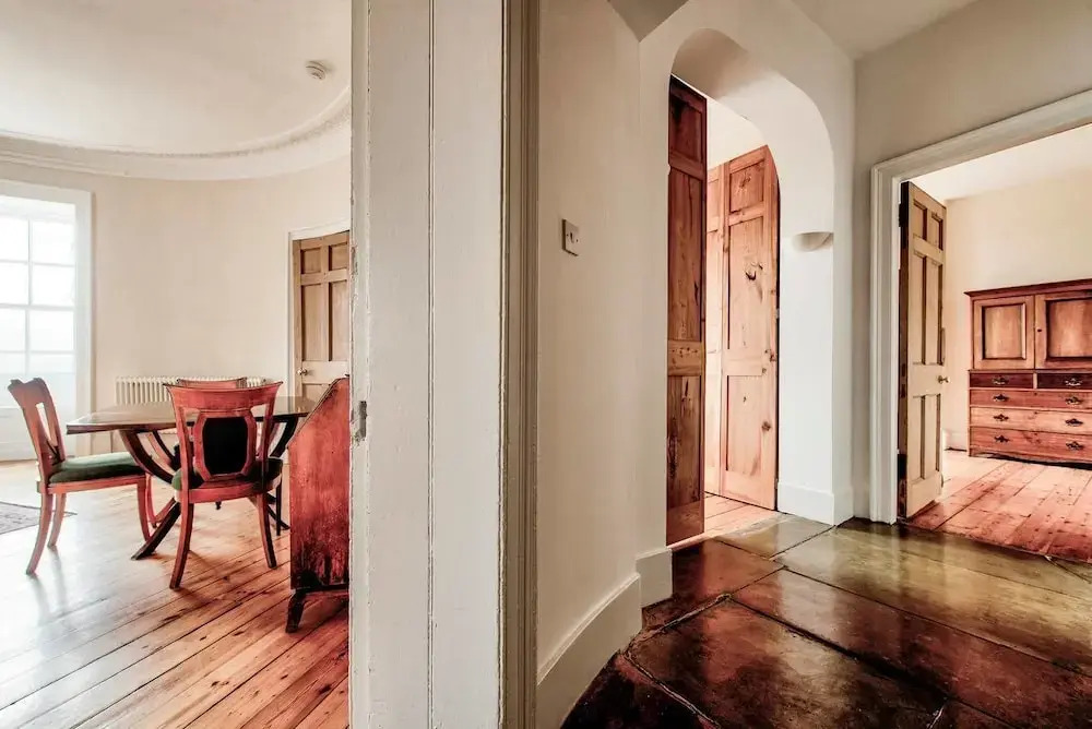Heart of the City: St Andrew Square 2bed/2bath Apt