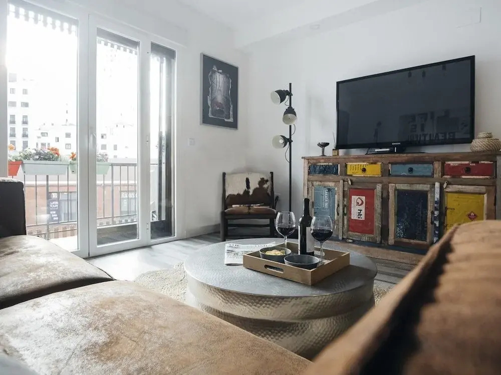 Iakai Homes 1BR 1BT Harley