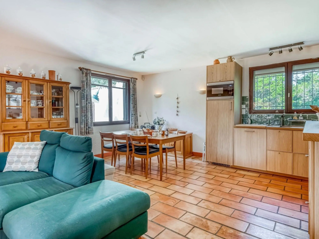 Delightful villa in Prades-sur-Vernazobre with Private Pool