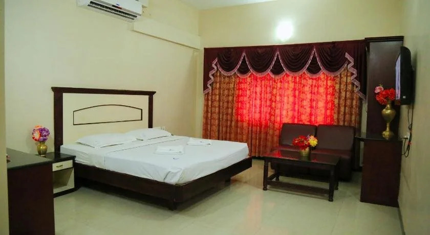 Hotel Vels Court