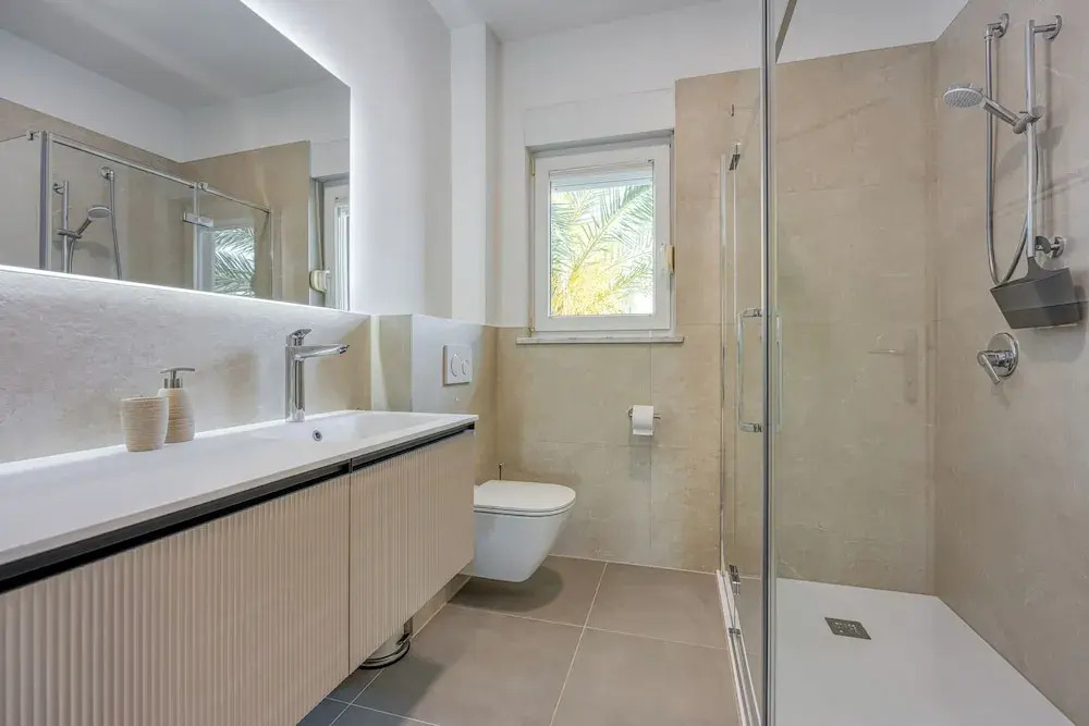 Elegant Panoramic Seaview Apartments