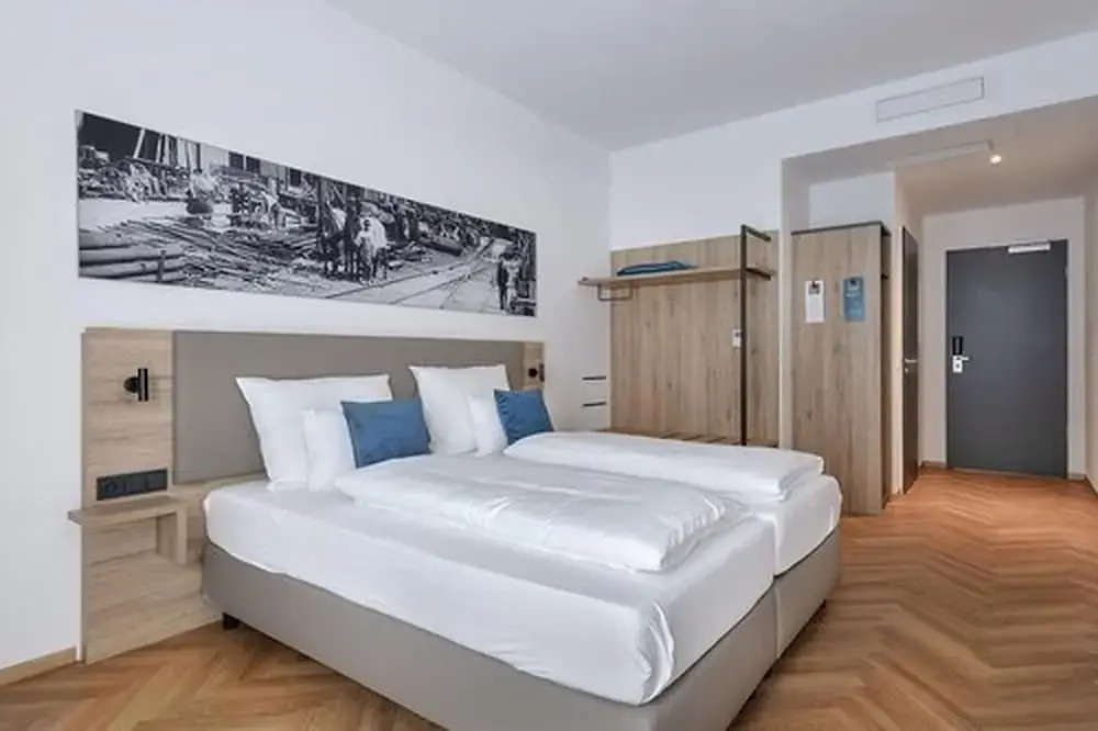 ECOME Hotel
