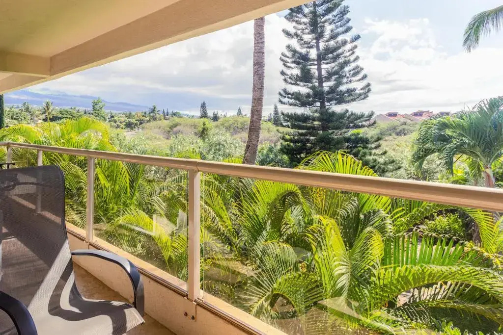 Maui Banyan T-305 - Ocean View Beach Condo for 10