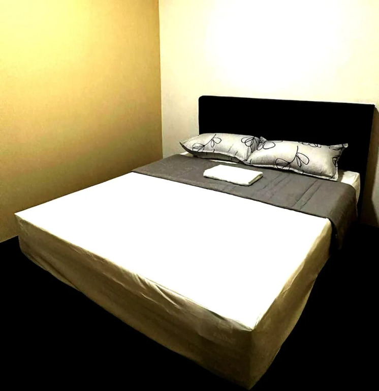 SPOT ON 90777 Aiman Room