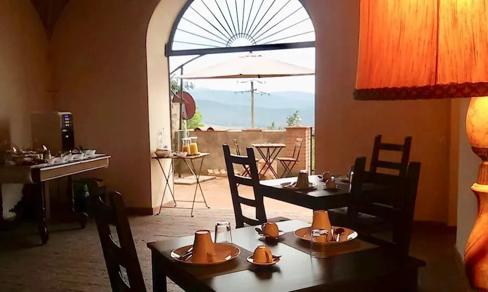 Casa Cerboneschi B&B in a medieval village with Panoramic Tuscan Hills