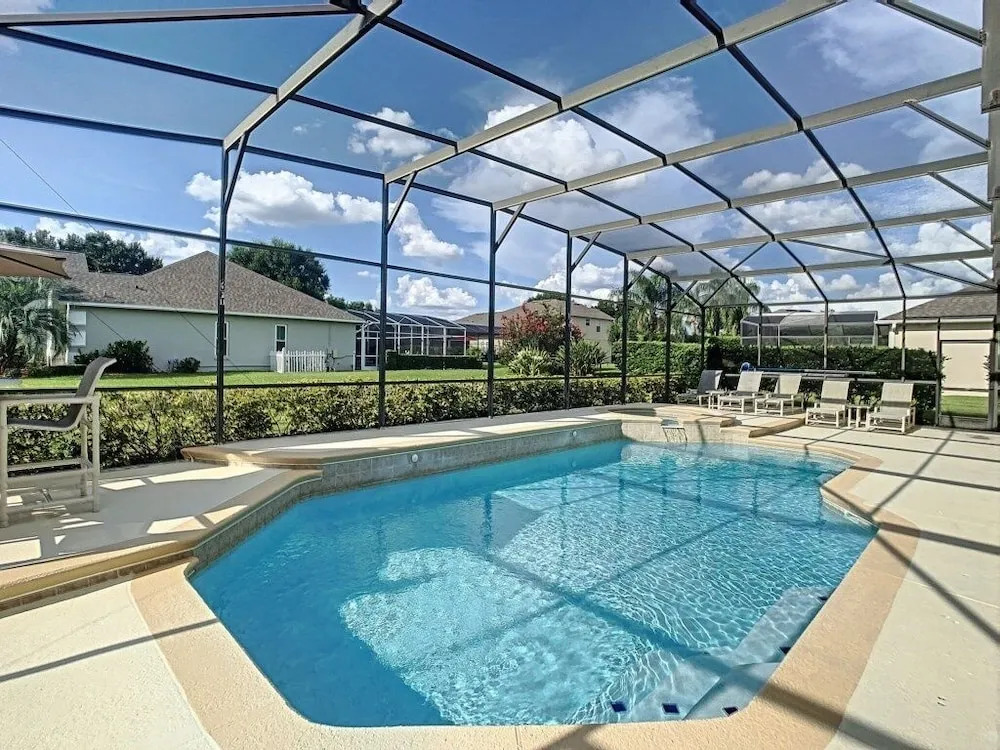 Fantastic 7 Bed 6 Bath In Prestigious Gated Comm. 7 Bedroom Villa by Redawning