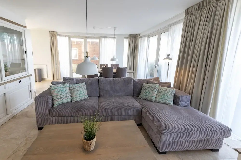 Coastlat 6 bed Apartment on Ground Floor Lobster