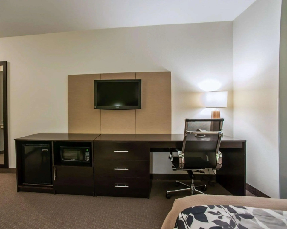Sleep Inn & Suites Cave City