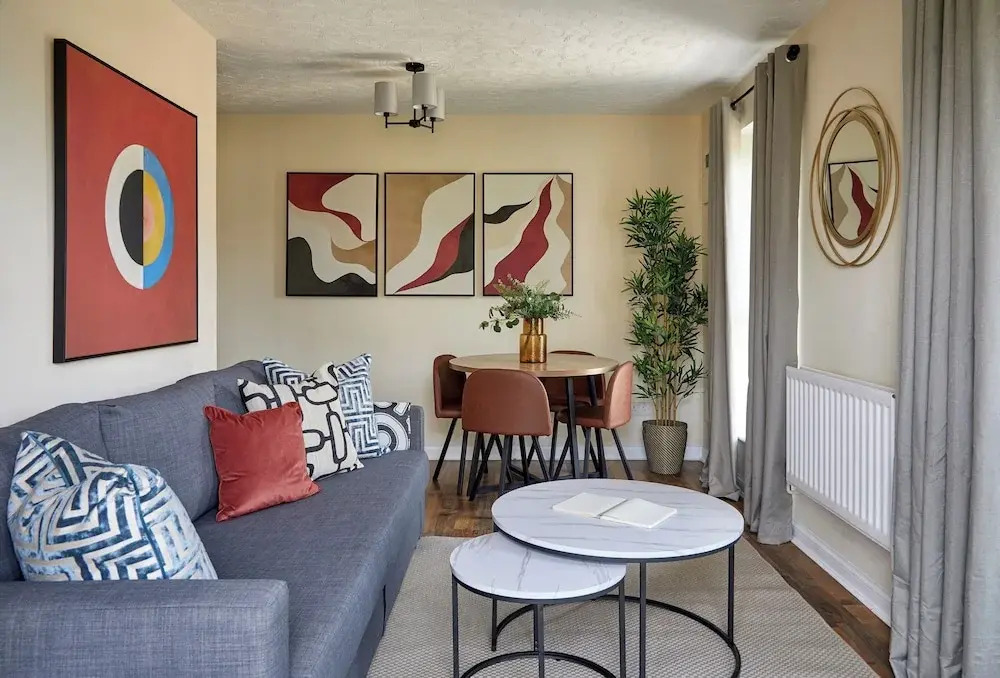 Apartment - Sleeps 6 - Riverside - City Centre