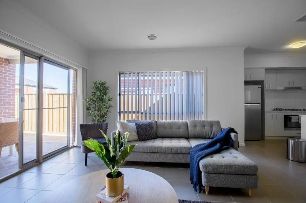 Big Family Fun@ 4 Bedrooms House in Point Cook