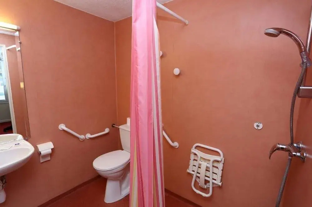 Brit Hotel Essentiel Reims Taissy
