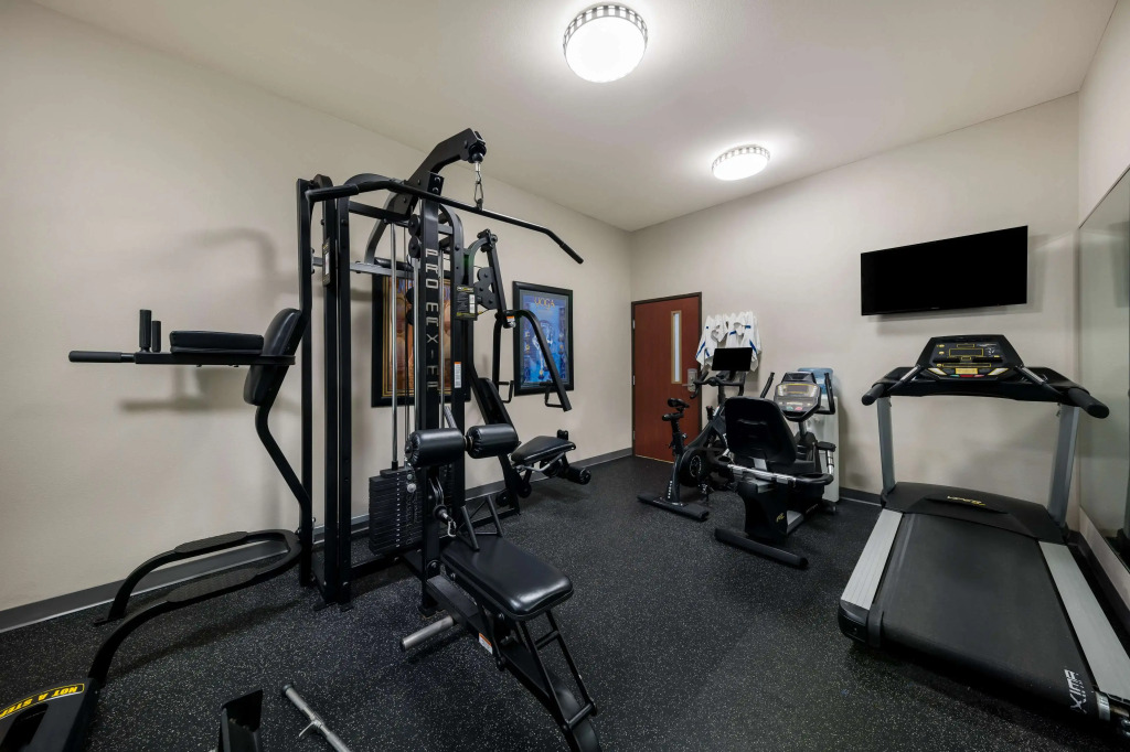 Best Western Plus Lake Dallas Inn & Suites