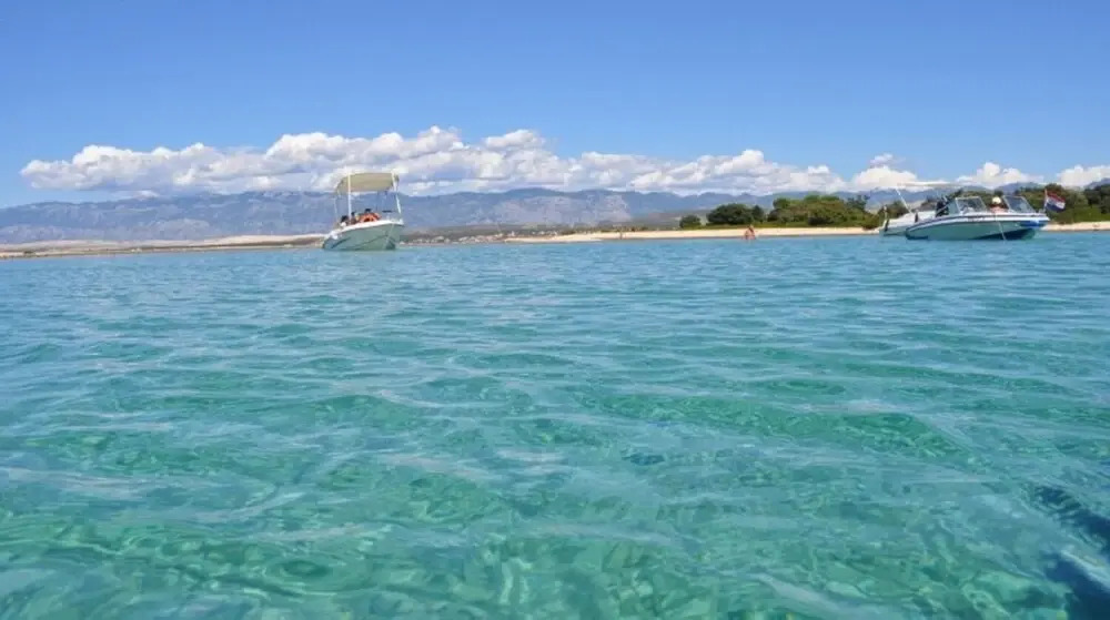 Mare-200 m From the Beach - A3