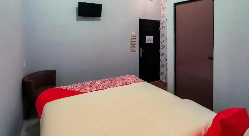 OYO 3375 Sumatera Agustinekost Syariah
