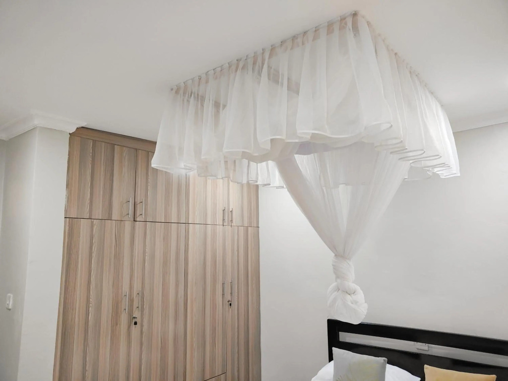 MILIMANI DRIVE LIVING I LUXE FLAWLESSLY FURNISHED UNITs