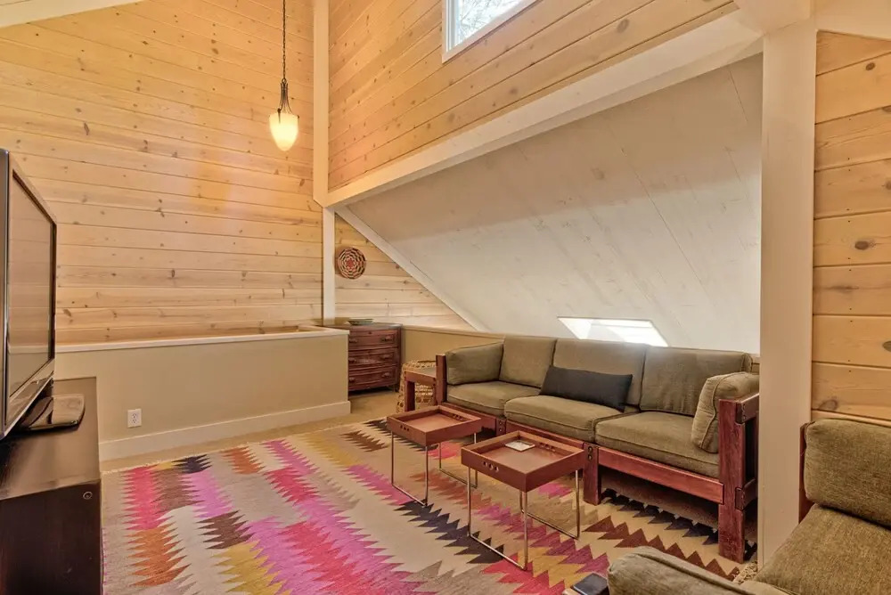 Pole House #14 by Village Properties at Sunriver