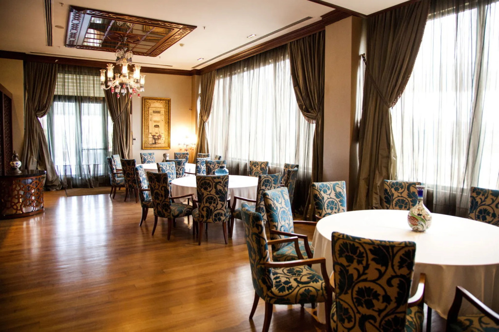 ADM Grand Hotel