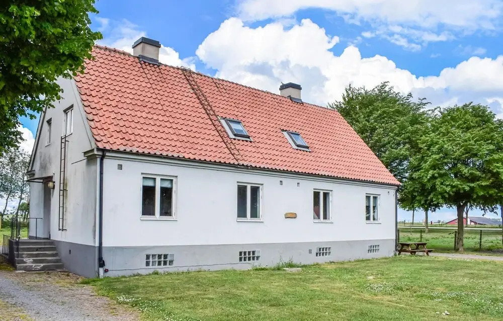 5 Bedroom Gorgeous Home In Tomelilla