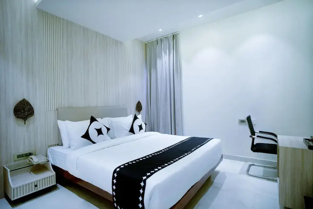 Clubhouse Hotel Ayodhya by CheckIn