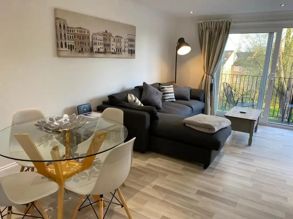 Marina View Penthouse Apt 2BR Parking St Neots Town Centre