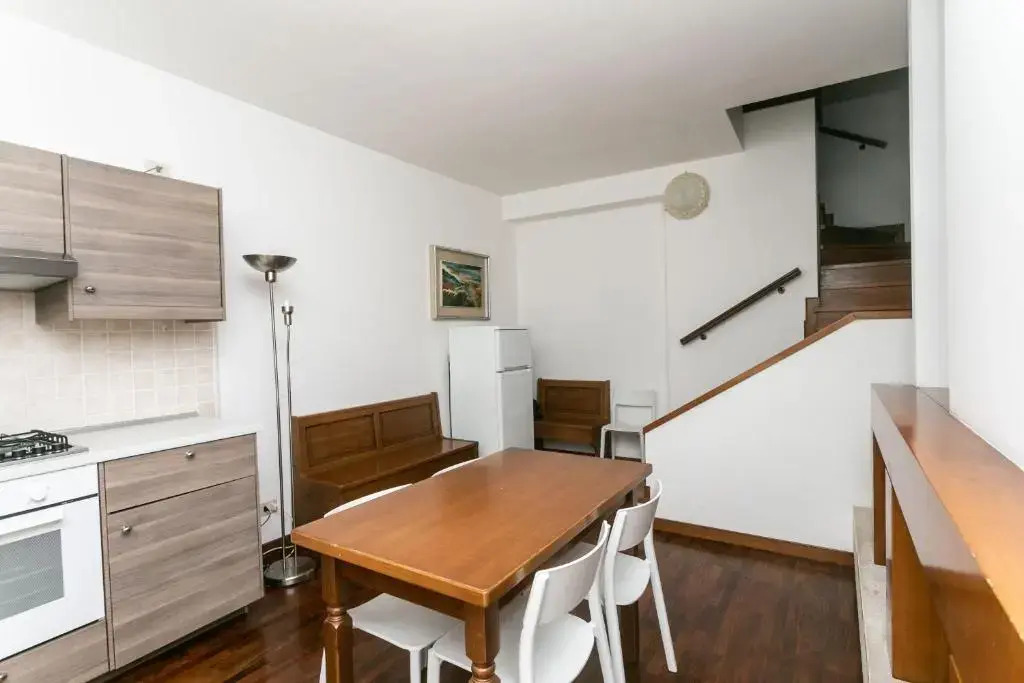 N39 - Numana, Villa Con Giardino a Due Passi Dal Mare