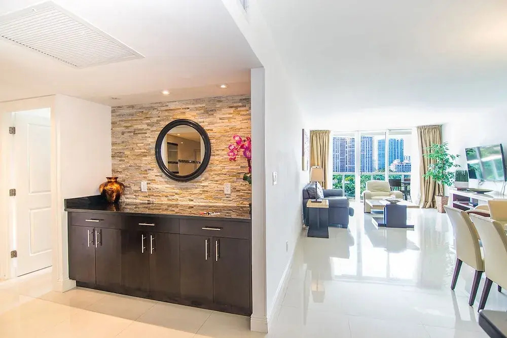 O. Reserve Condominium 2 Bedrooms 2 Bathrooms Condo