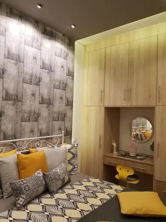 'Golden Aurora' Apartment With Elegant Style
