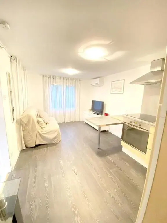 Bungalow de 2 chambres avec jardin clos et wifi a Roquebrune sur Argens