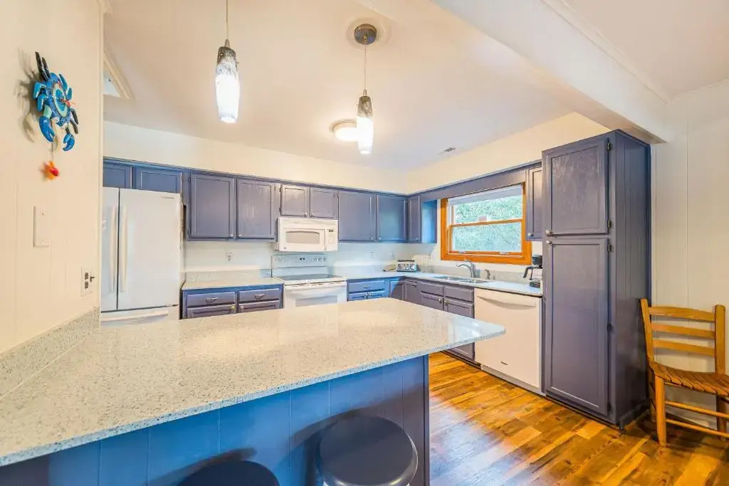 Casa La Playa - Duck, Sanderling, Lakefront, 160 Yards to the Beach, Community Pool, Pets OK