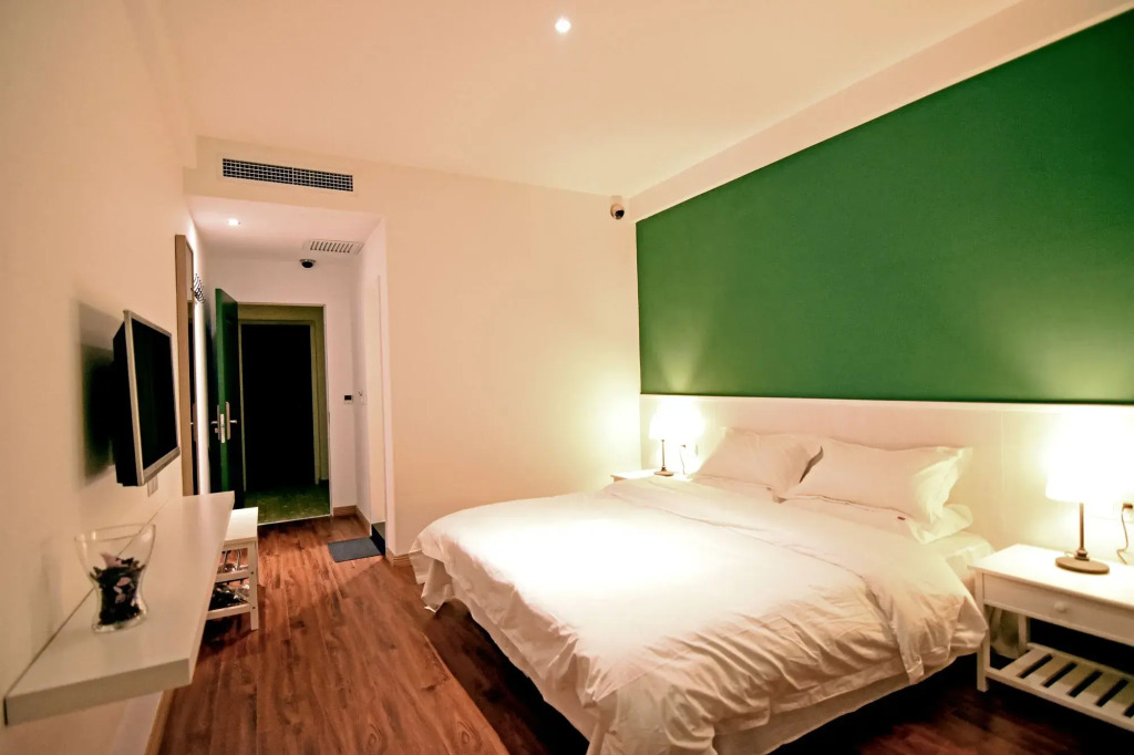 Luoyang Yijia Culture Hotel