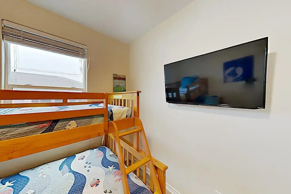 New Listing! Sandy Feet W/ Hot Tubs 8 Bedroom Townhouse
