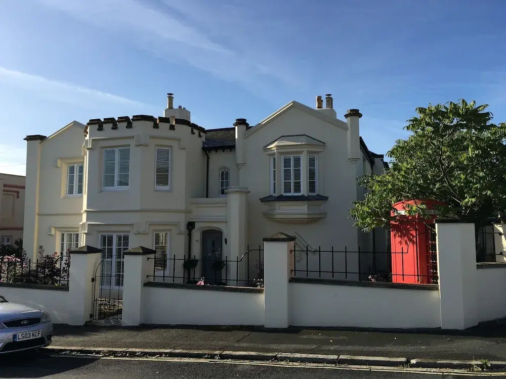 Gothic Cottage - Ryde