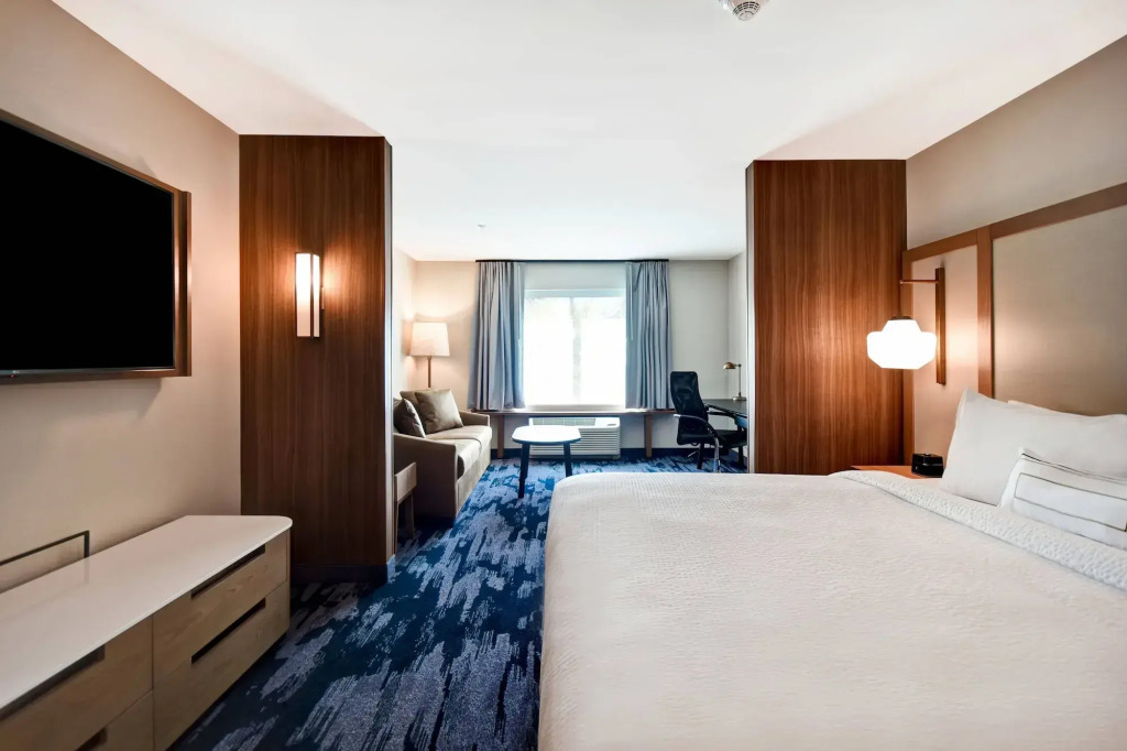 Fairfield Inn & Suites by Marriott Plymouth
