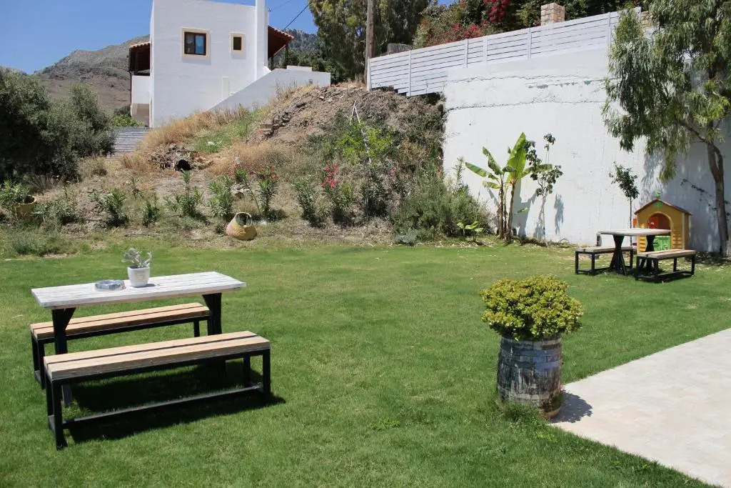 Mirthios Felicity Apartment