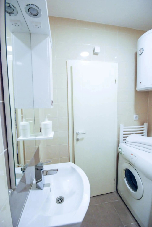 Tiara Apartment 2