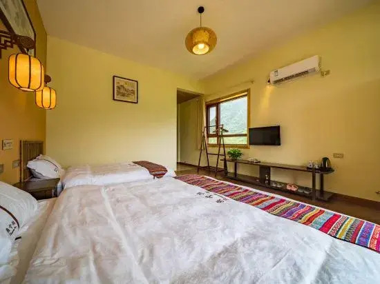 Yangshuo Xining Ge Inn (Yulong River National Tourist Resort)