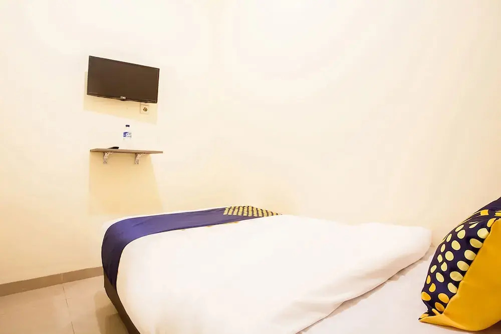 SPOT ON 2373 Executive Inn 2
