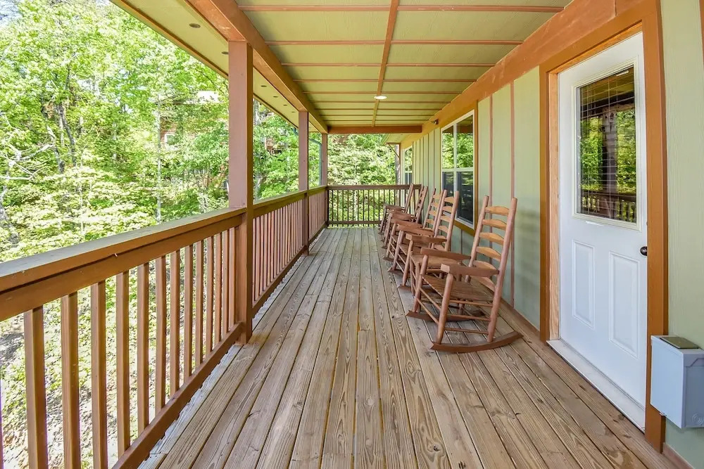 SmokyStays 10 Bedroom Cabin