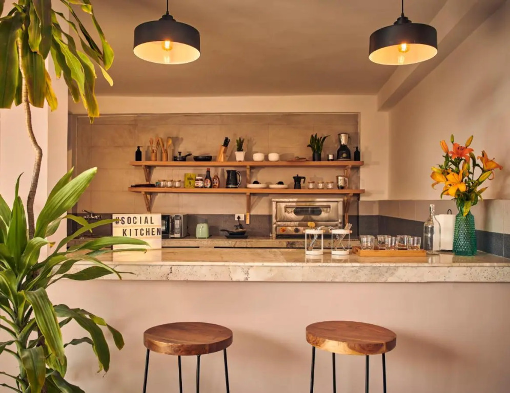 Minimalist Poshtel & Suites