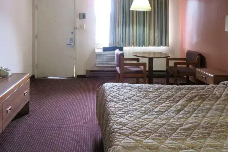 Travelers Motel