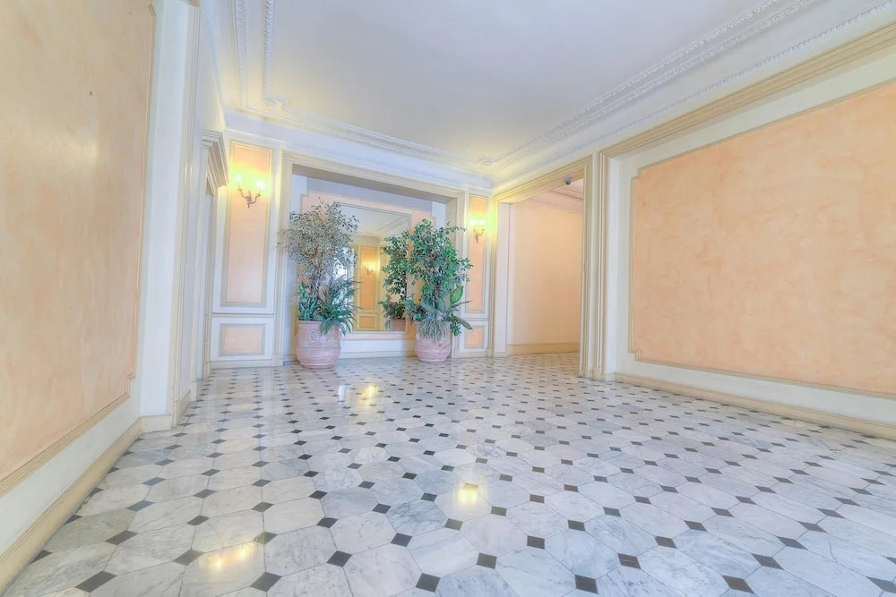 Le Prince Apartment 1