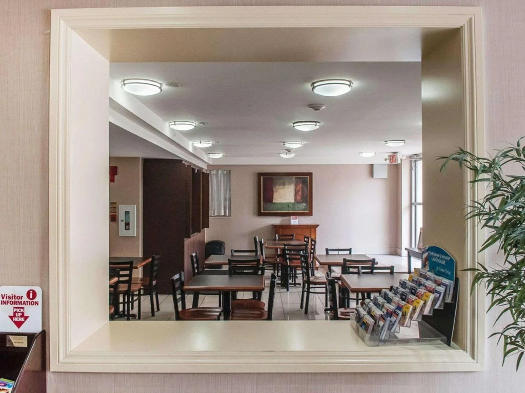 EconoLodge Downtown Toronto