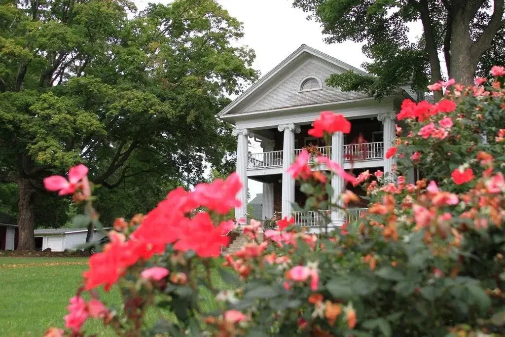 Arbor Hill Inn