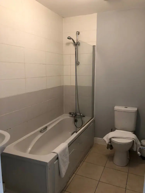 D13 Self Catering