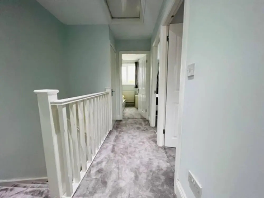 4 Bed House - Sleeps 9 - Garden - Parking - Wifi